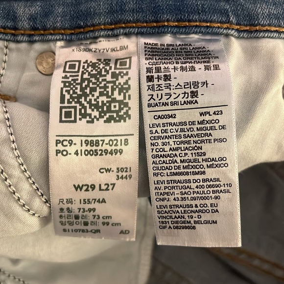 Levi’s Boyfriend Mid Rise Jeans in Lapis, size 29 - Picture 8 of 8